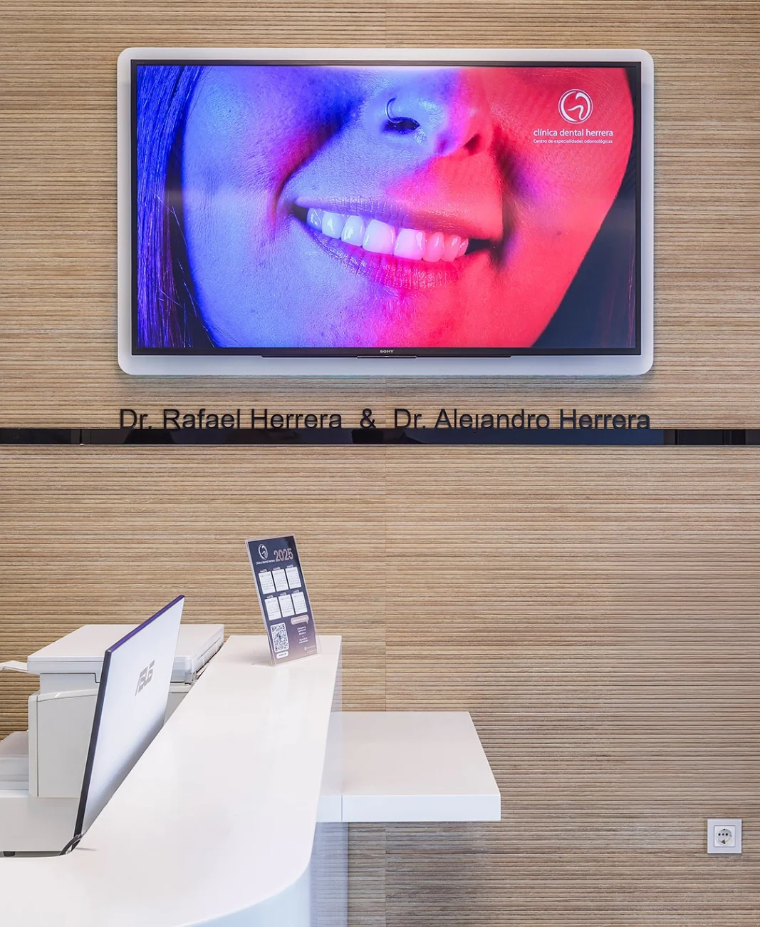 clinica dental herrrera torre del mar