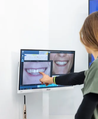 Sonrisas Herrera | Tratamientos Dentales 2